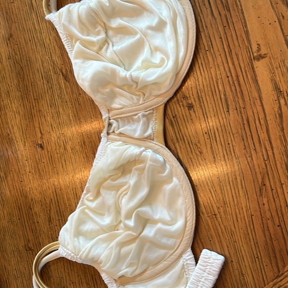 Tara Grinna designer 2pc swim suit. Gold/white.underwire lined bra32-36D. 6/8bot - Picture 4 of 9